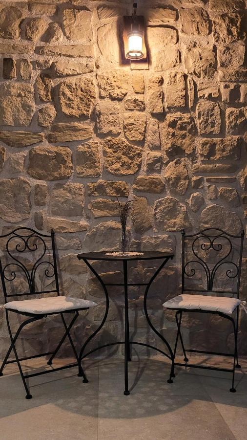 Villa Alara - Charming Villa With Heated Swimming Pool Milohnici Esterno foto