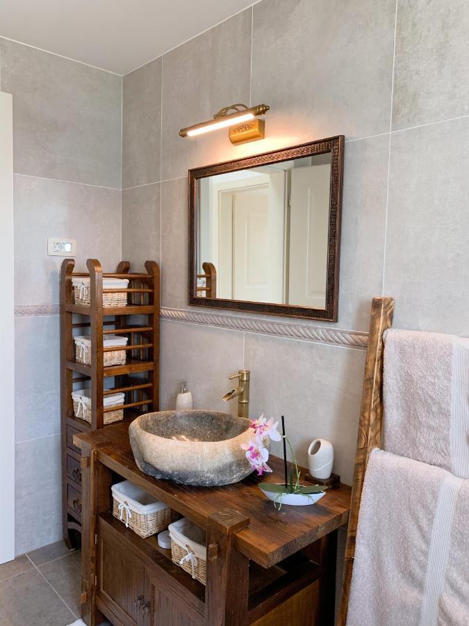 Villa Alara - Charming Villa With Heated Swimming Pool Milohnici Esterno foto
