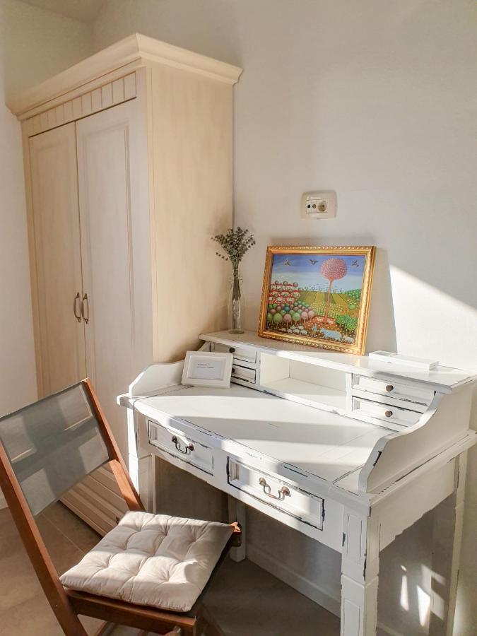 Villa Alara - Charming Villa With Heated Swimming Pool Milohnici Esterno foto