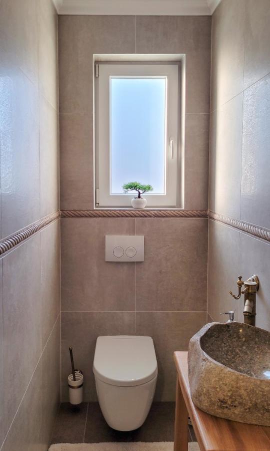 Villa Alara - Charming Villa With Heated Swimming Pool Milohnici Esterno foto